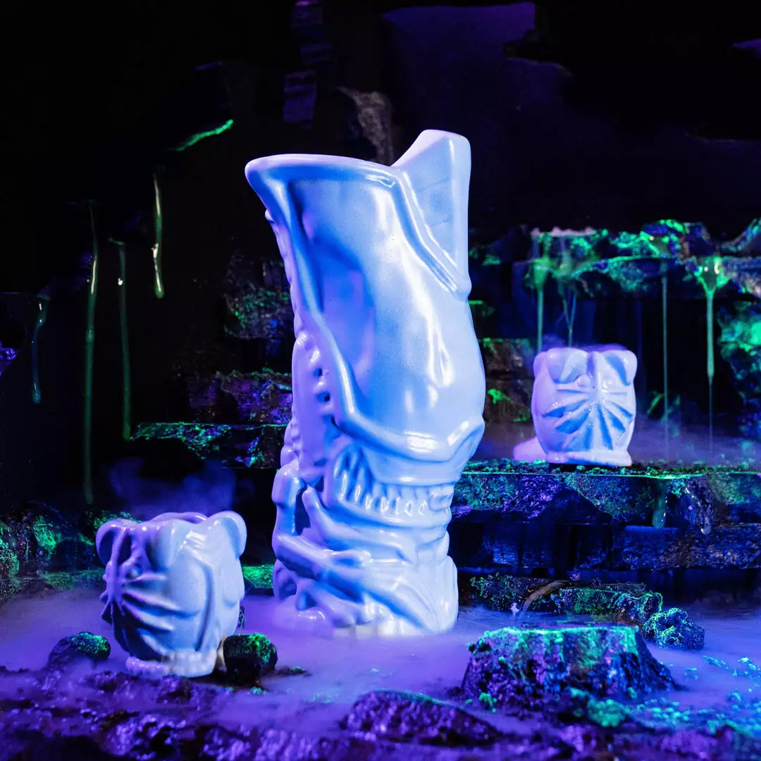 Mondo Alien Egg Tiki Shooters Set (Mother's Day Variant) - 2 Pack Tikis 2 Mondo Alien Egg Tiki Shooters Set (Mother's Day Variant) - 2 Pack Tikis