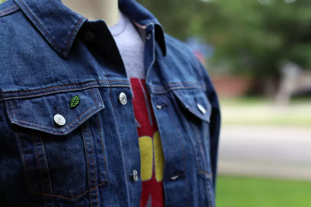 Mondo Mega Man Leaf Shield 3-Pin Set 9 Mondo Mega Man Leaf Shield 3-Pin Set