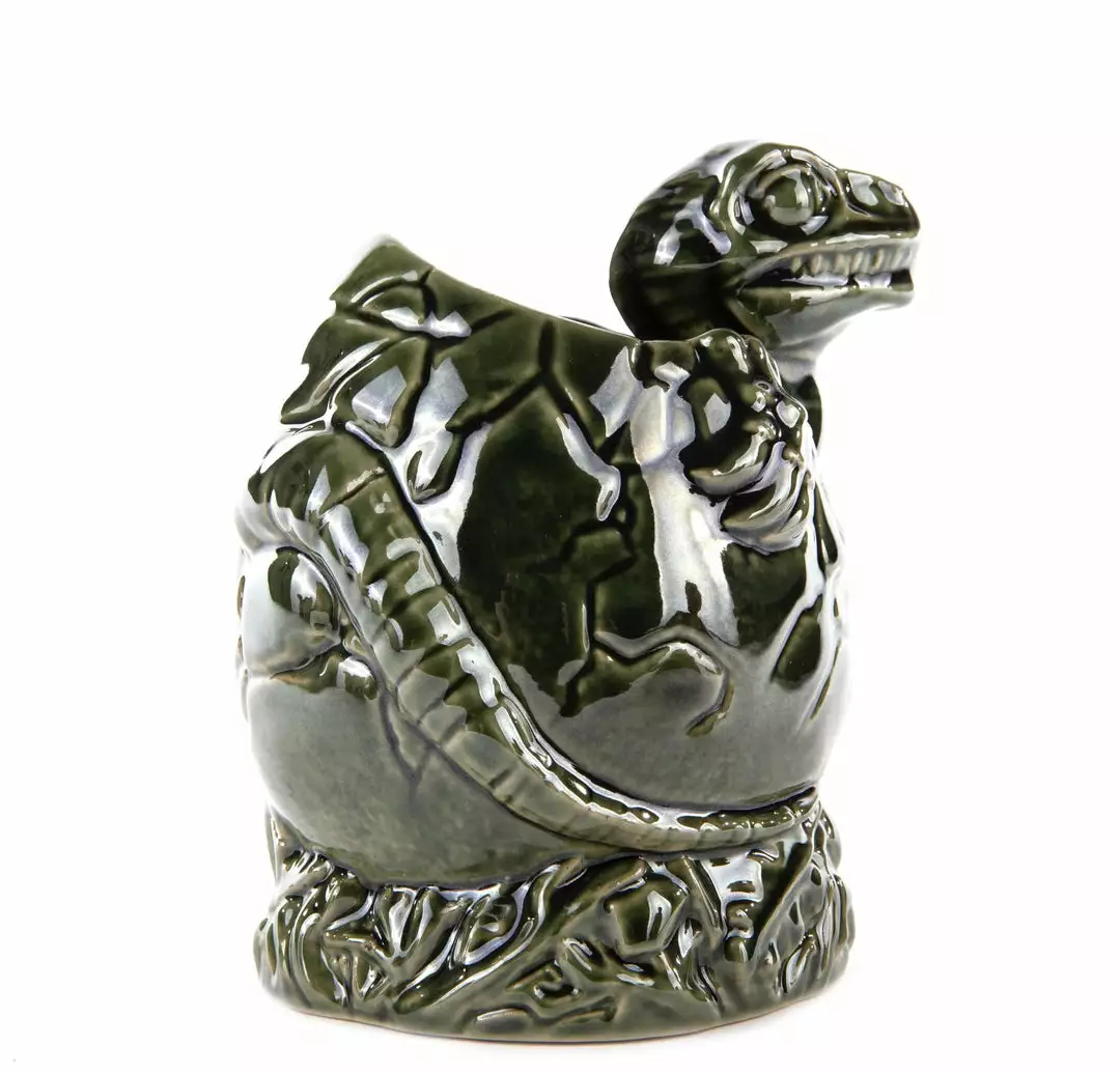 Mondo Jurassic Park – Baby Raptor Tiki Mug (Isla Nublar Variant) 3 Mondo Jurassic Park – Baby Raptor Tiki Mug (Isla Nublar Variant)