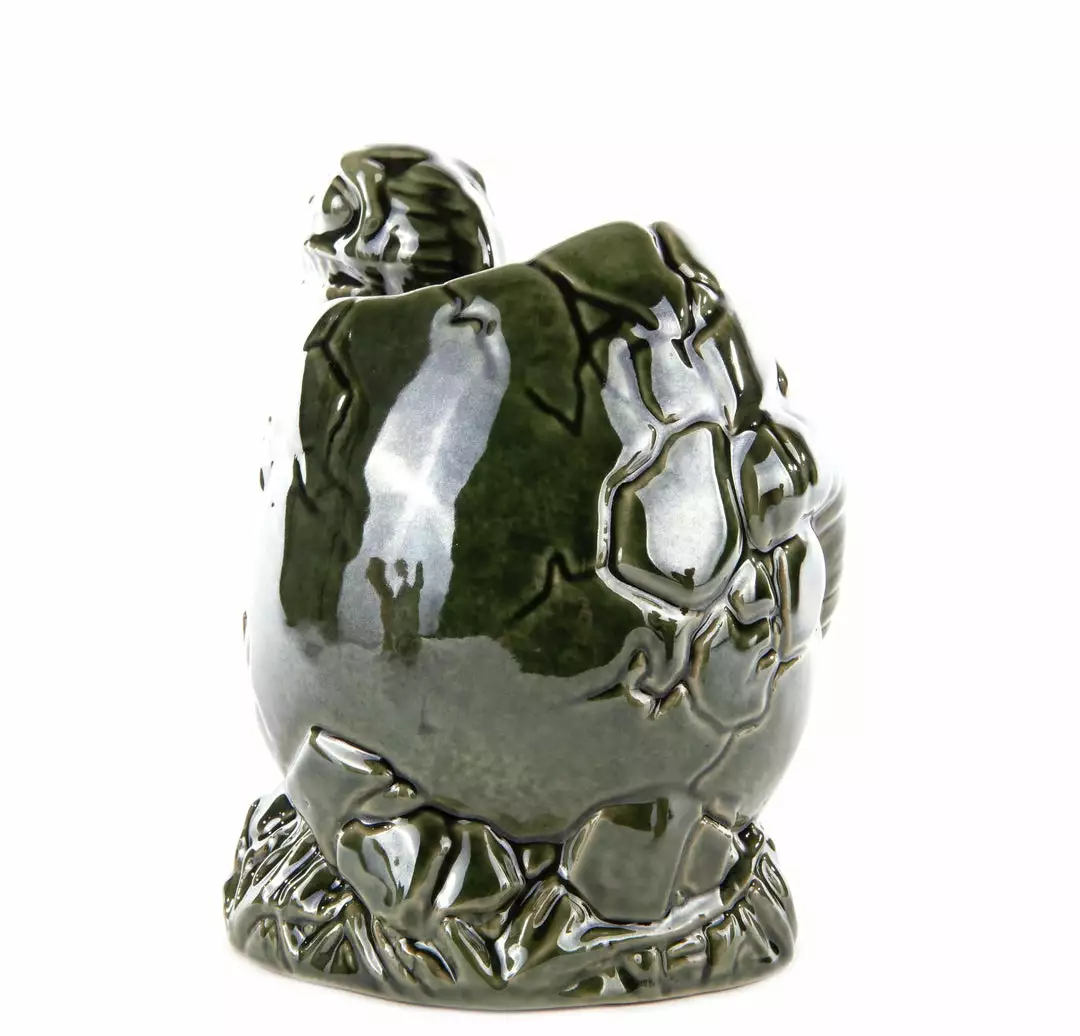 Mondo Jurassic Park – Baby Raptor Tiki Mug (Isla Nublar Variant) 6 Mondo Jurassic Park – Baby Raptor Tiki Mug (Isla Nublar Variant)