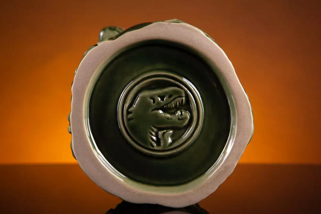 Mondo Jurassic Park – Baby Raptor Tiki Mug (Isla Nublar Variant) 14 Mondo Jurassic Park – Baby Raptor Tiki Mug (Isla Nublar Variant)
