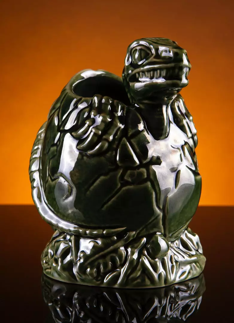 Mondo Jurassic Park – Baby Raptor Tiki Mug (Isla Nublar Variant) 9 Mondo Jurassic Park – Baby Raptor Tiki Mug (Isla Nublar Variant)