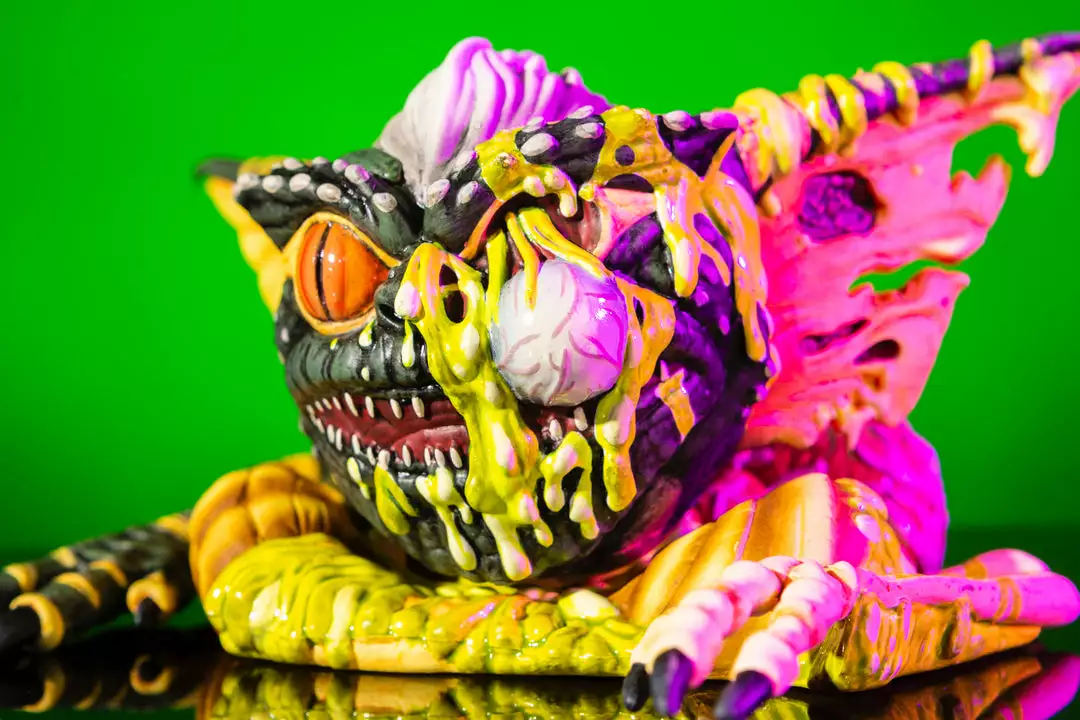 Toys Melting Stripe Mondoid Vinyl Figure 20 Toys Melting Stripe Mondoid Vinyl Figure