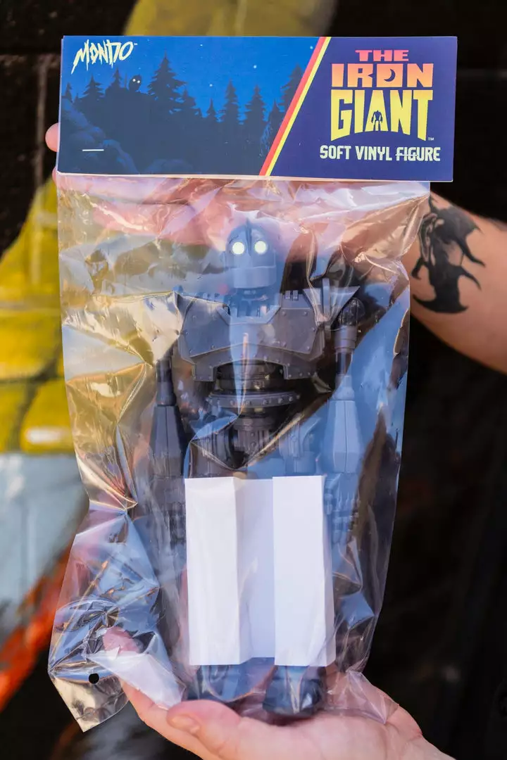 Unbox Industries Toys Iron Giant Soft Vinyl Figure 13 Unbox Industries Toys Iron Giant Soft Vinyl Figure