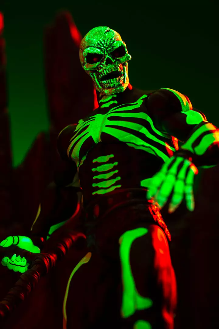 Mondo Toys Scareglow 1/6 Scale Figure Exclusive 8 Mondo Toys Scareglow 1/6 Scale Figure Exclusive