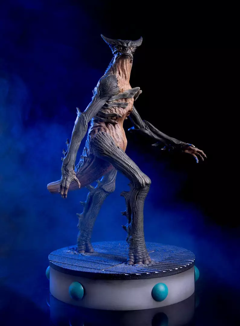 Mondo Colossal Giant Monster Maquette 27 Mondo Colossal Giant Monster Maquette