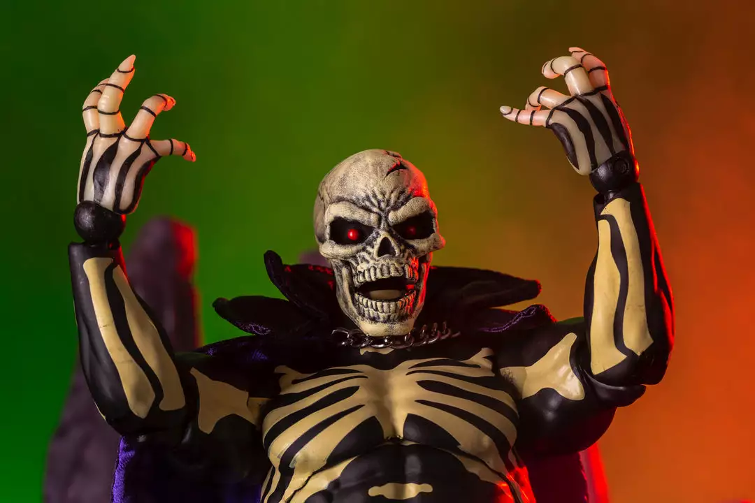 Mondo Toys Scareglow 1/6 Scale Figure Exclusive 12 Mondo Toys Scareglow 1/6 Scale Figure Exclusive