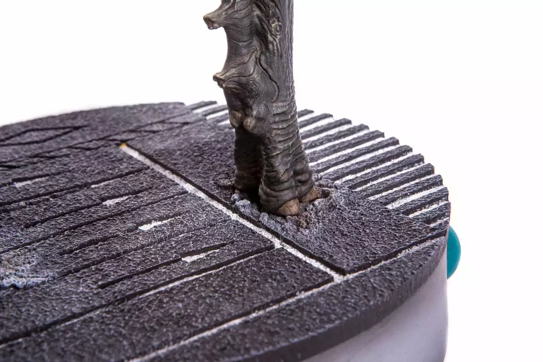 Mondo Colossal Giant Monster Maquette 20 Mondo Colossal Giant Monster Maquette