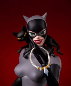Mondo Toys Batman: The Animated Series - Catwoman 1/6 Scale Figure - Regular Edition